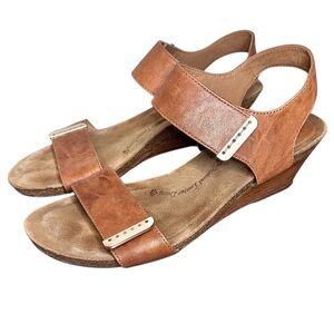 Sofft Verdi Leather Low Wedge Sandal Lightweight Adjustable Strap Size 10